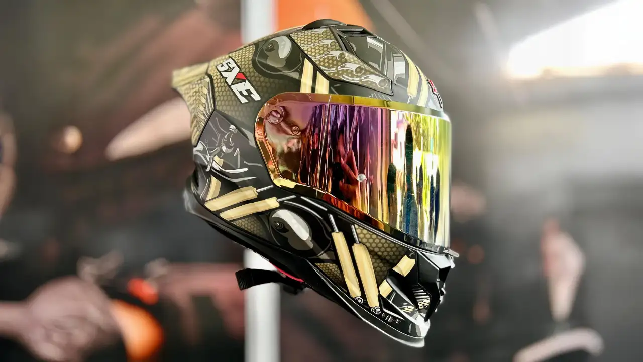 New SXE Helmet with 20...