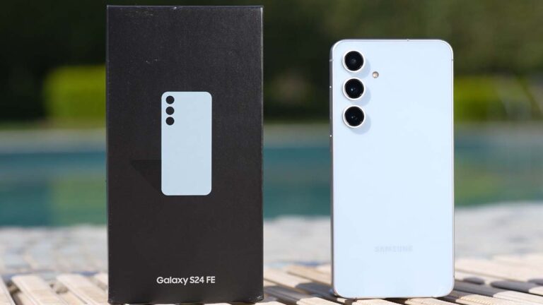 Samsung Galaxy S24 FE Gets a Massive Rs 25000 Price Drop in Flipkart GOAT Sale – A Flagship at Just Rs 35999