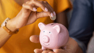 मोदी सरकार का स्मॉल सेविंग स्कीम्स पर बड़ा फैसला! निवेशकों की बंपर ब्याज दर से होती रहेगी कमाई