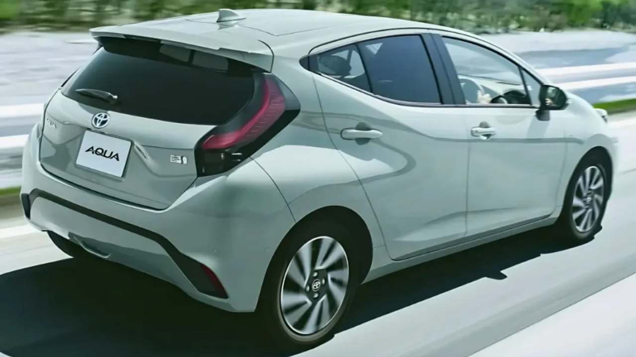 Toyota New Hybrid Car Spotted...