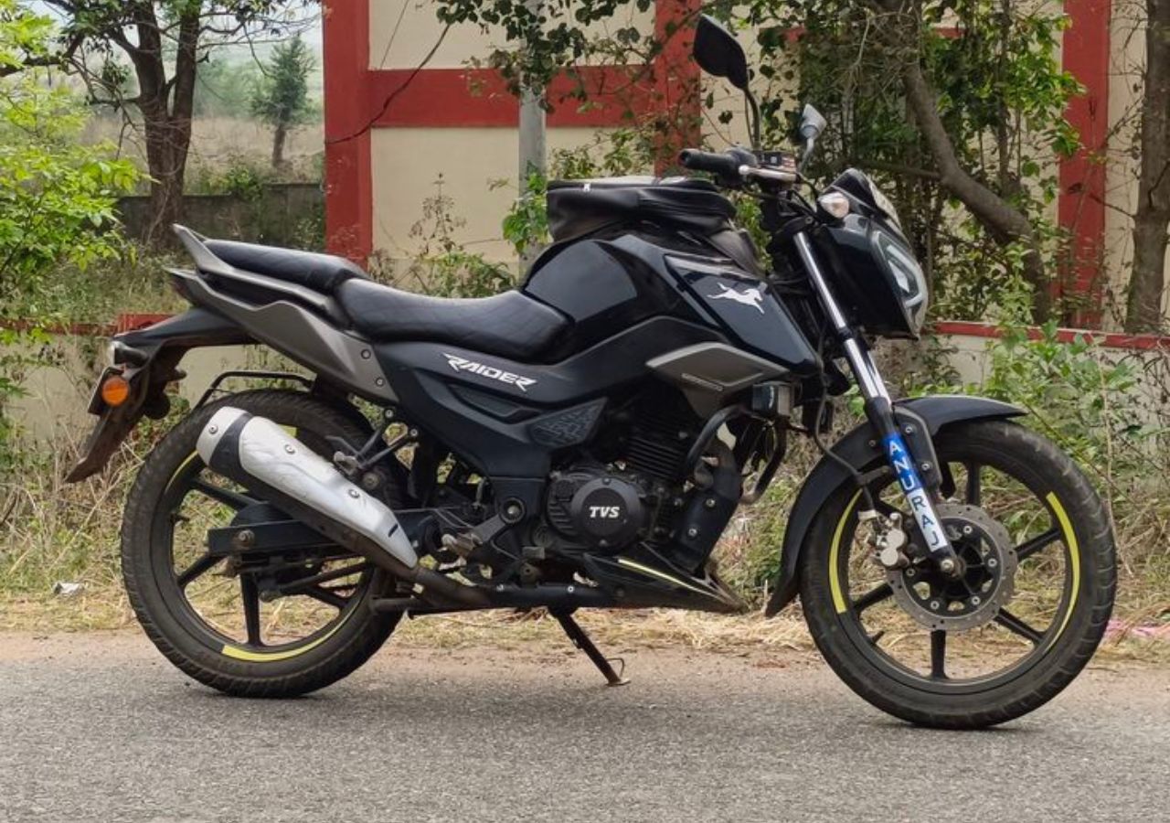 TVS Raider 125 Review 2025:...