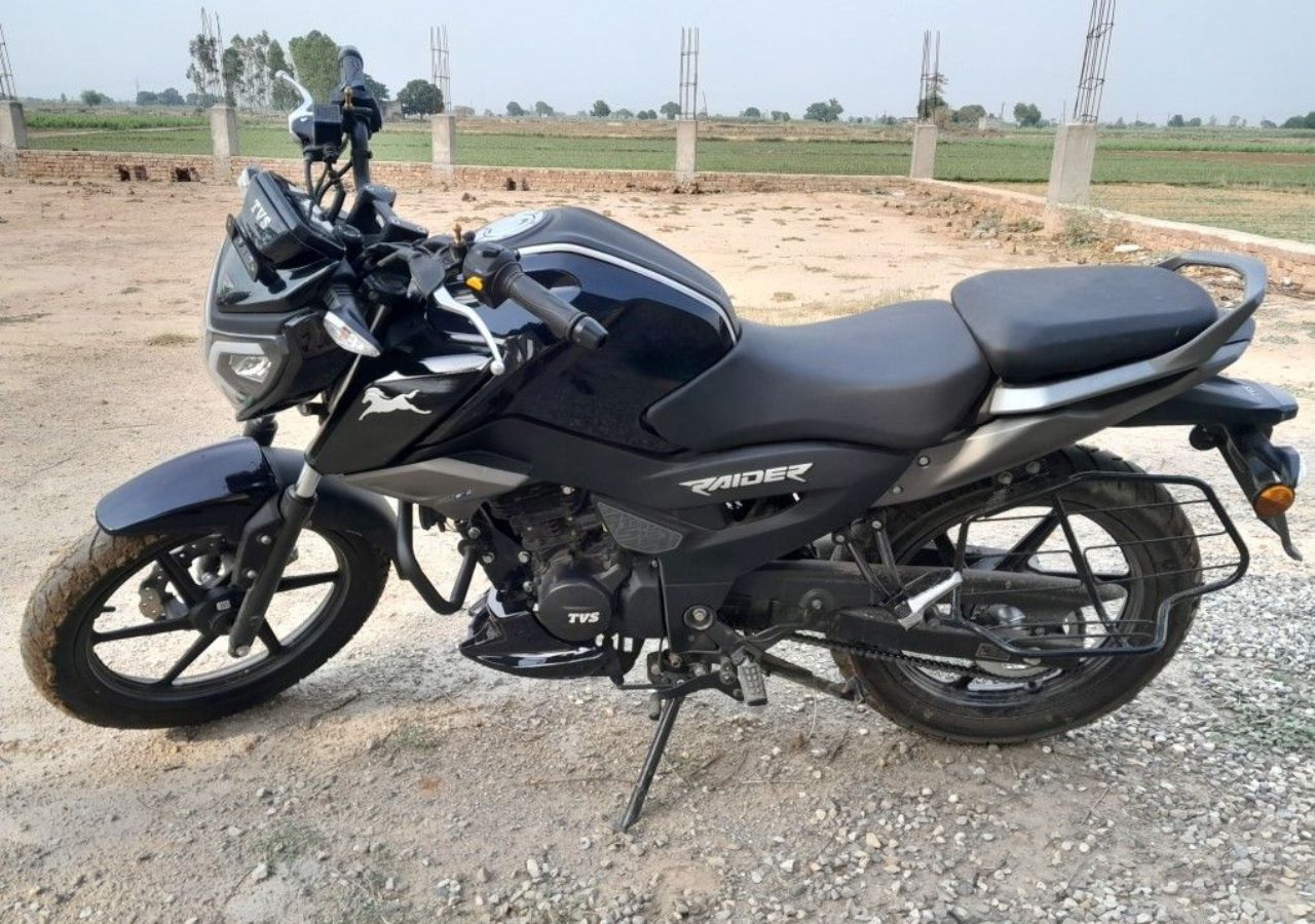 TVS Raider 125 Review 2025:...