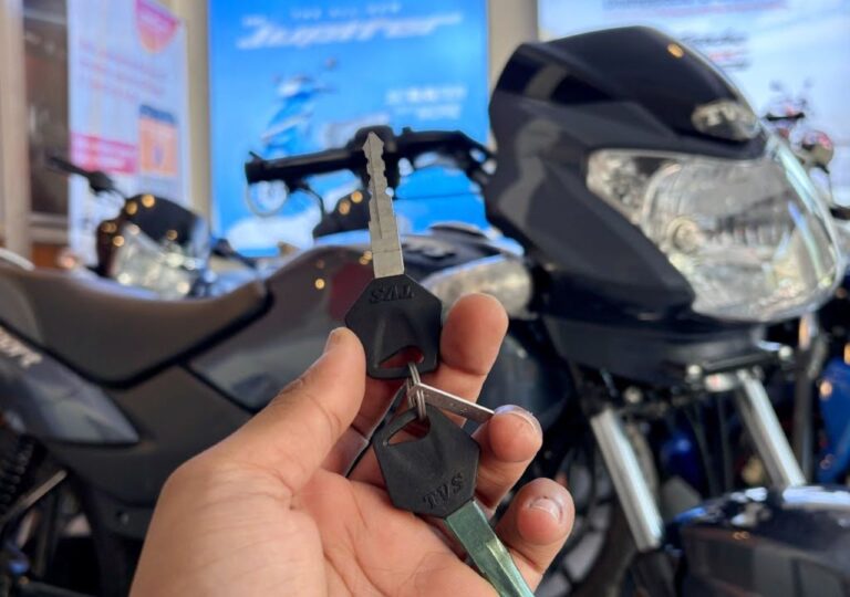 TVS Sport 2025: The Ultimate Fuel-Saver Bike in Petrol Price Crisis!