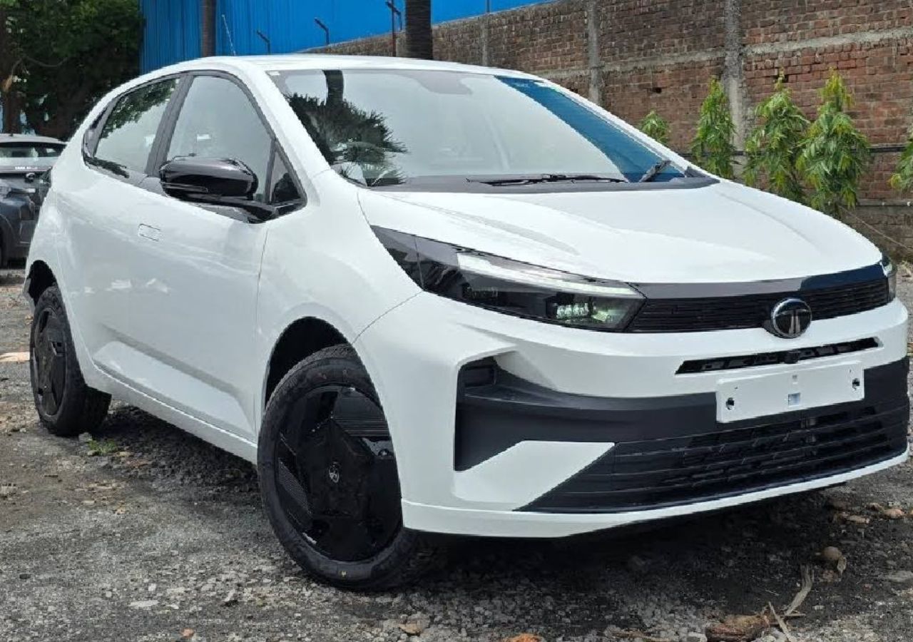 Tata Altroz 2025 Facelift Review:...