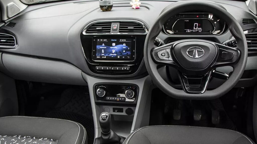 Tata के गाड़ियों की कीमतों में हुई बढ़ोतरी! अब कितने में मिलेगी ये धांसू कारें