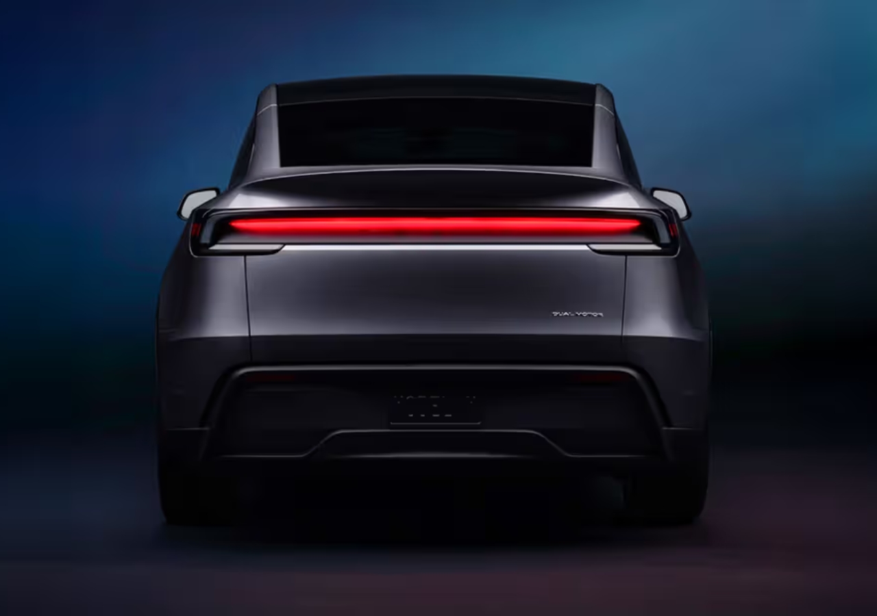 Tesla Model Y 7