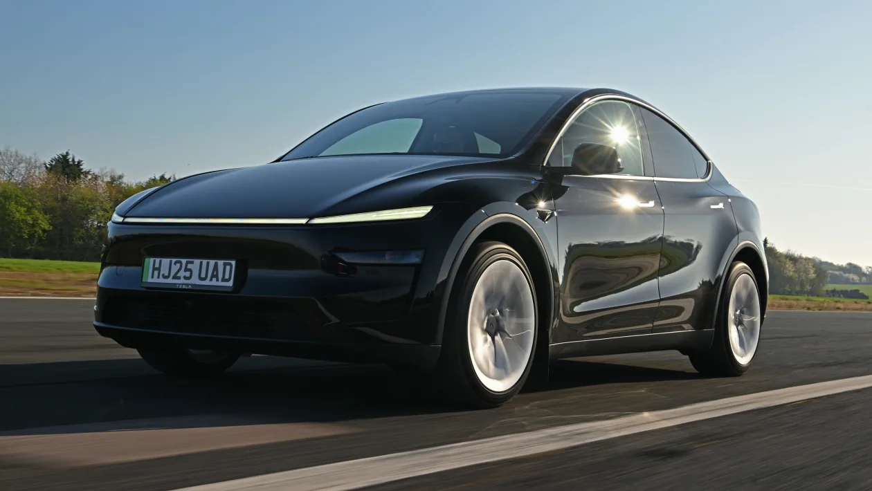 Tesla Model Y 16
