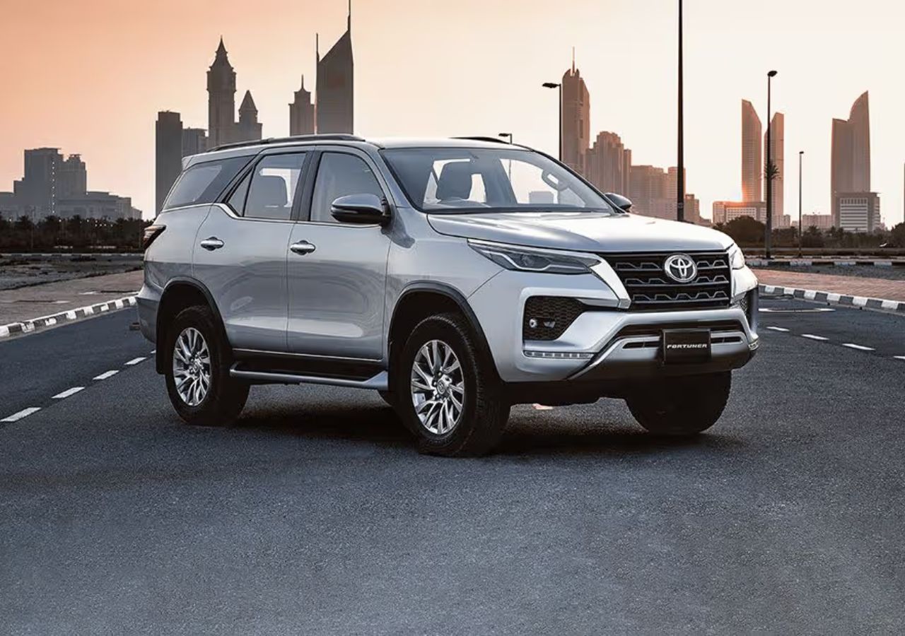 Toyota Fortuner 2025: Premium 7-Seater...