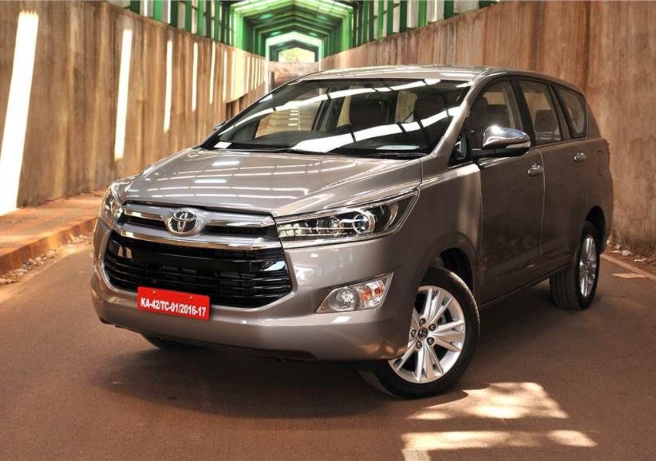 Toyota Innova Crysta 2025