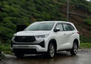 Toyota Innova Hycross 2025 Launch – Expected Price, Engine, and New Features