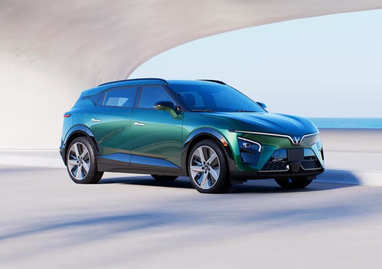 VinFast VF7 to Arrive in July with Futuristic Design and Strong Range