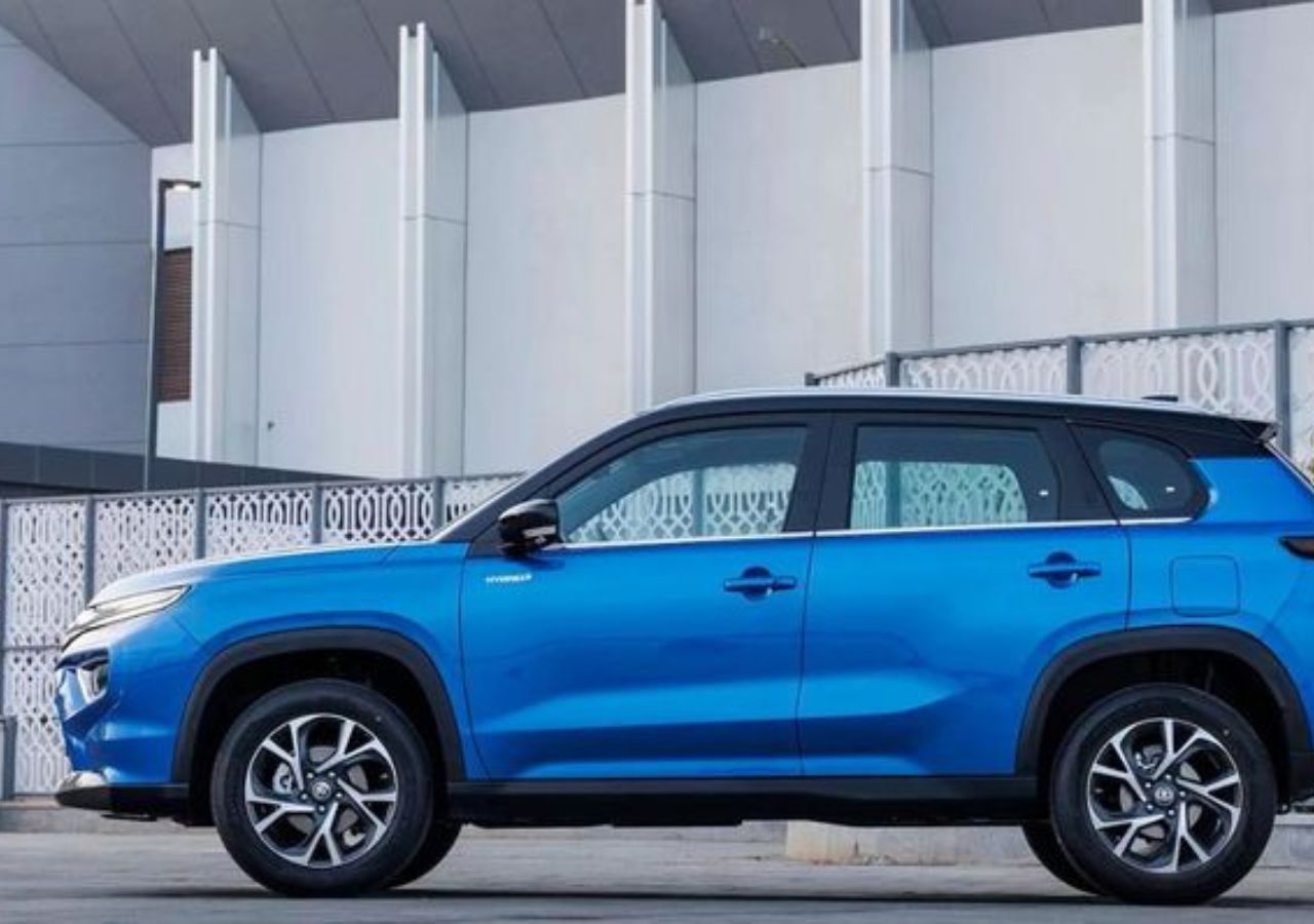 Maruti Suzuki XL7 2025: A...