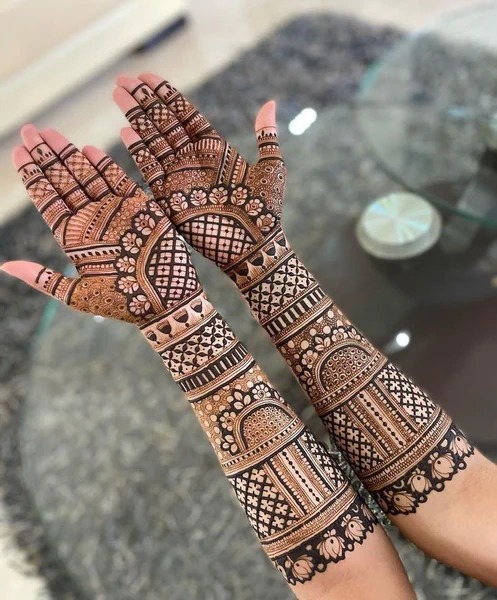 Must-Try Mehndi Designs for Hariyali...