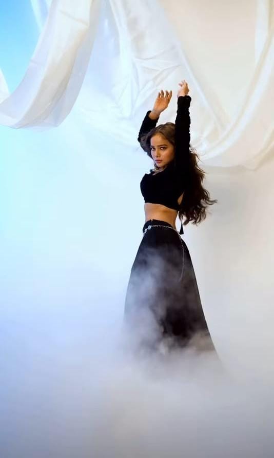 Manisa Rani Most Hot &...