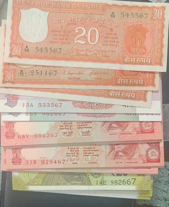 Rare Pink ₹20 Note Can...