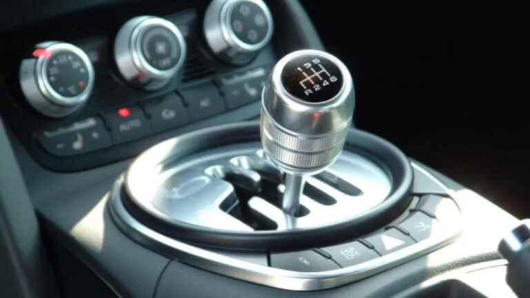 2025 Auto Trends : Why Manual Gearboxes Still Rule Indian Roads Despite the Rise of Automatics and EVs