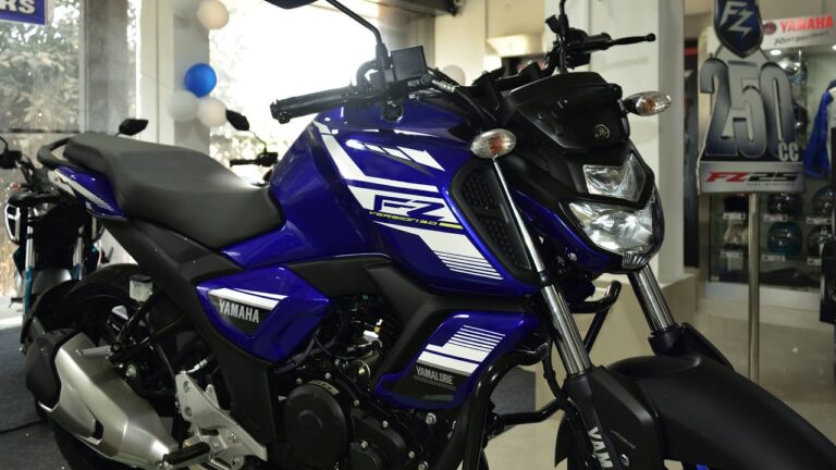 Yamaha FZ-S Reimagined : A Bold New Take on Urban Commuting