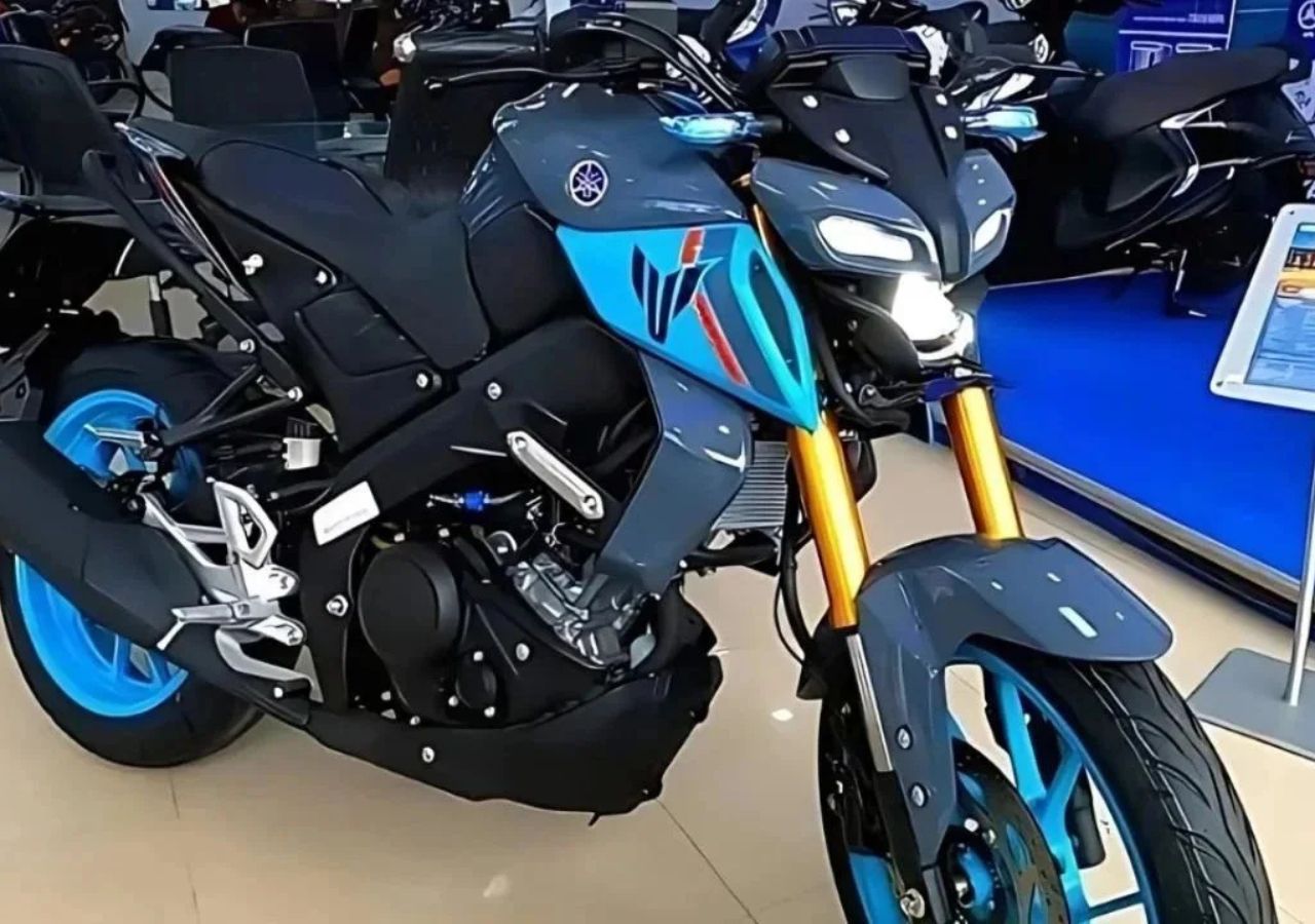 Yamaha MT-15 V2 2025: Aggressive...