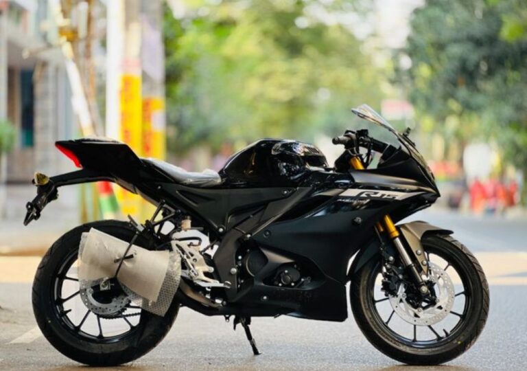 Yamaha R15 V4 2025 Review: The Ultimate Sportbike Experience for Indian Roads?