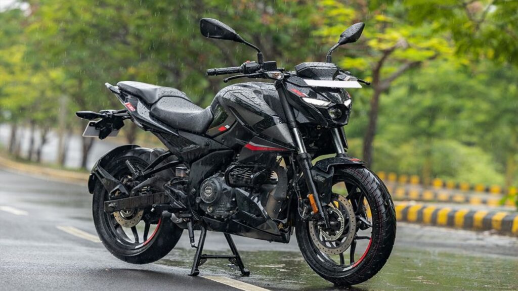 bajaj pulsar n160 (2)