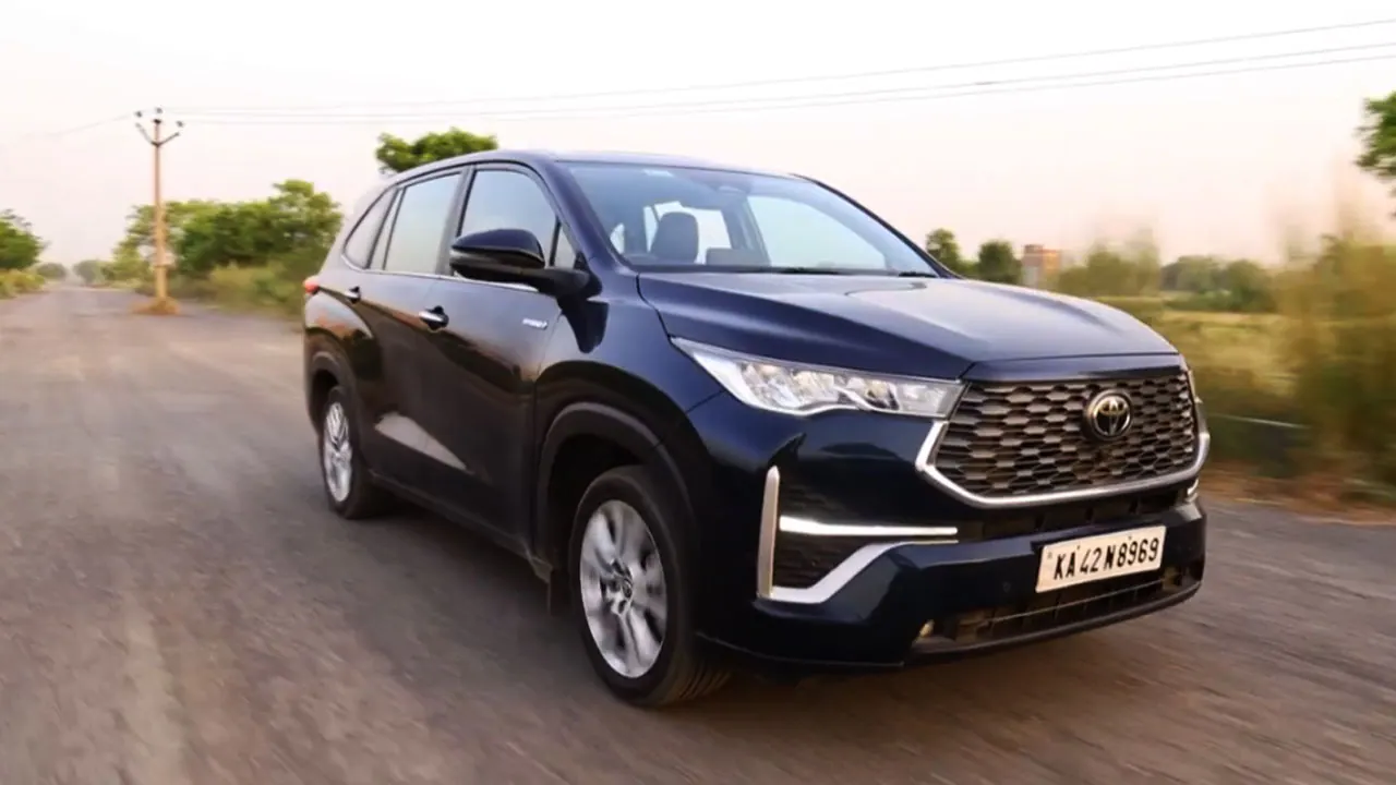 Toyota Innova HyCross: A Perfect...