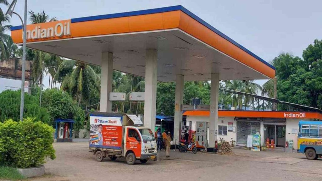 Petrol Pump Income: How much do petrol pump owners earn on every liter of petrol and diesel? Know here