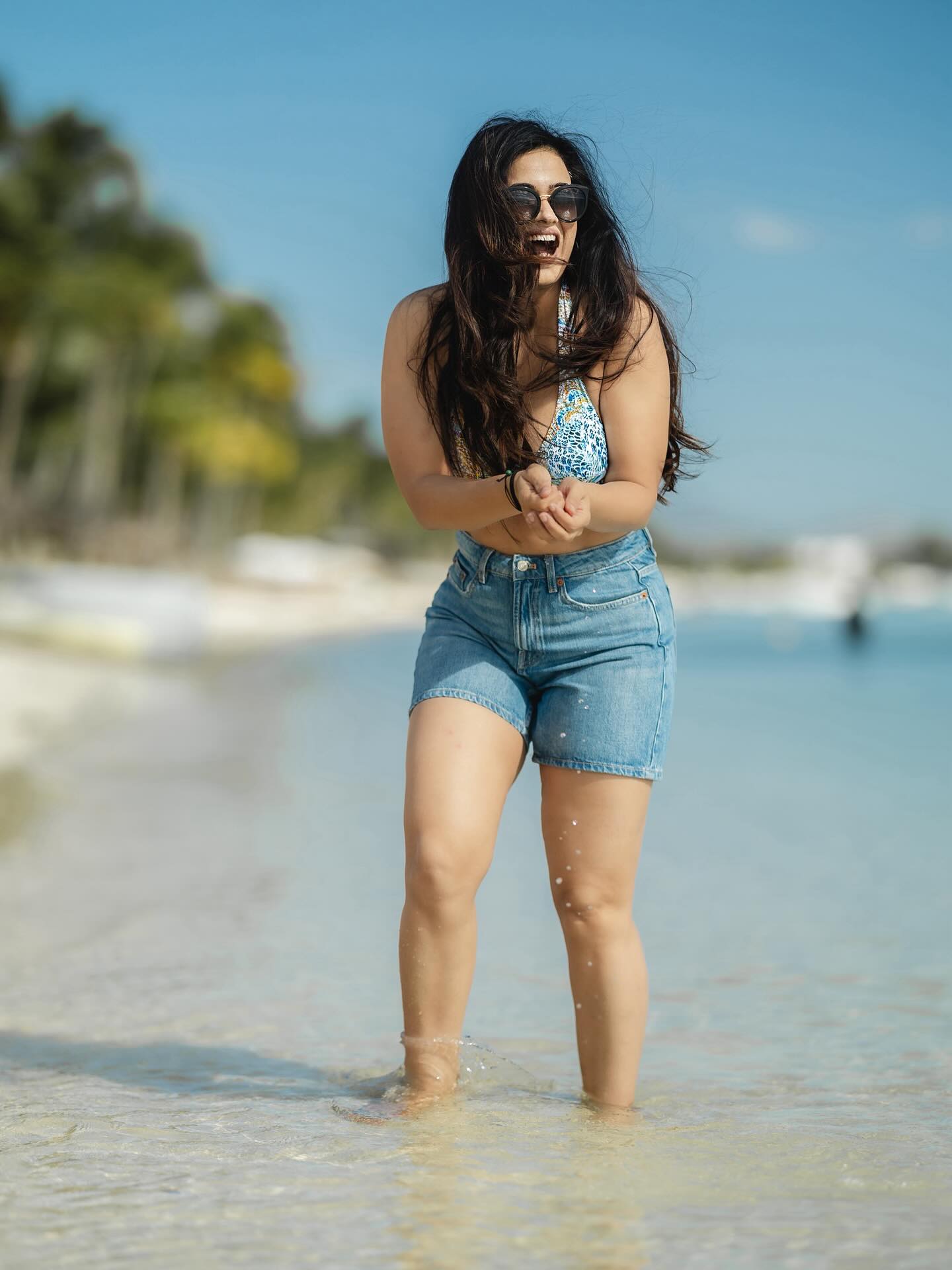 Shweta Tiwari Flaunts Her Toned...