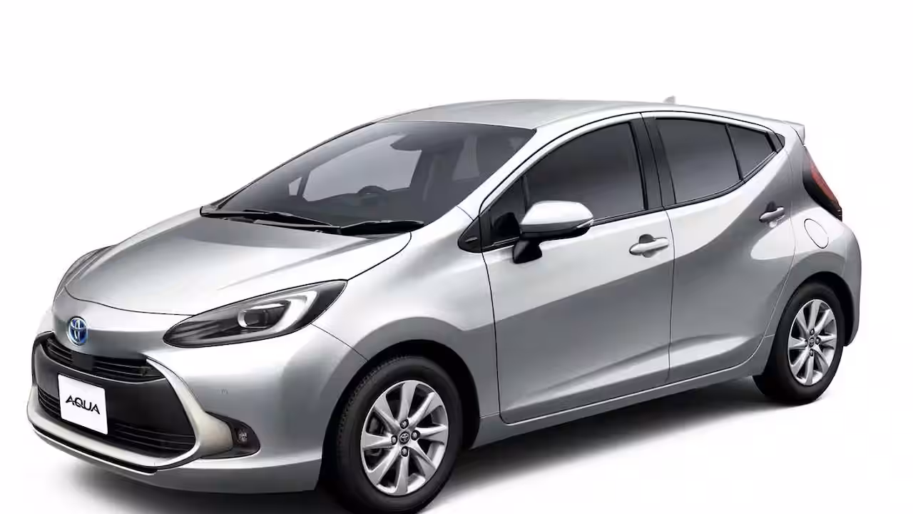 Toyota New Hybrid Car Spotted...