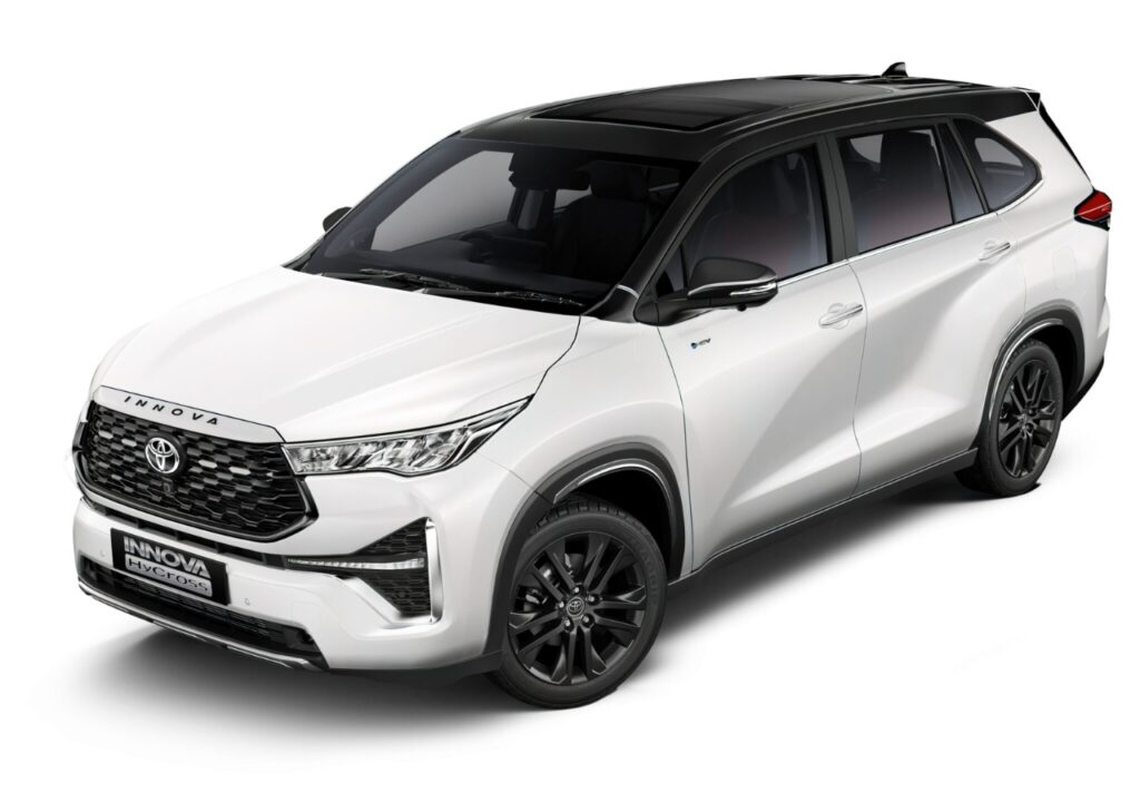 toyota innova hycross 1