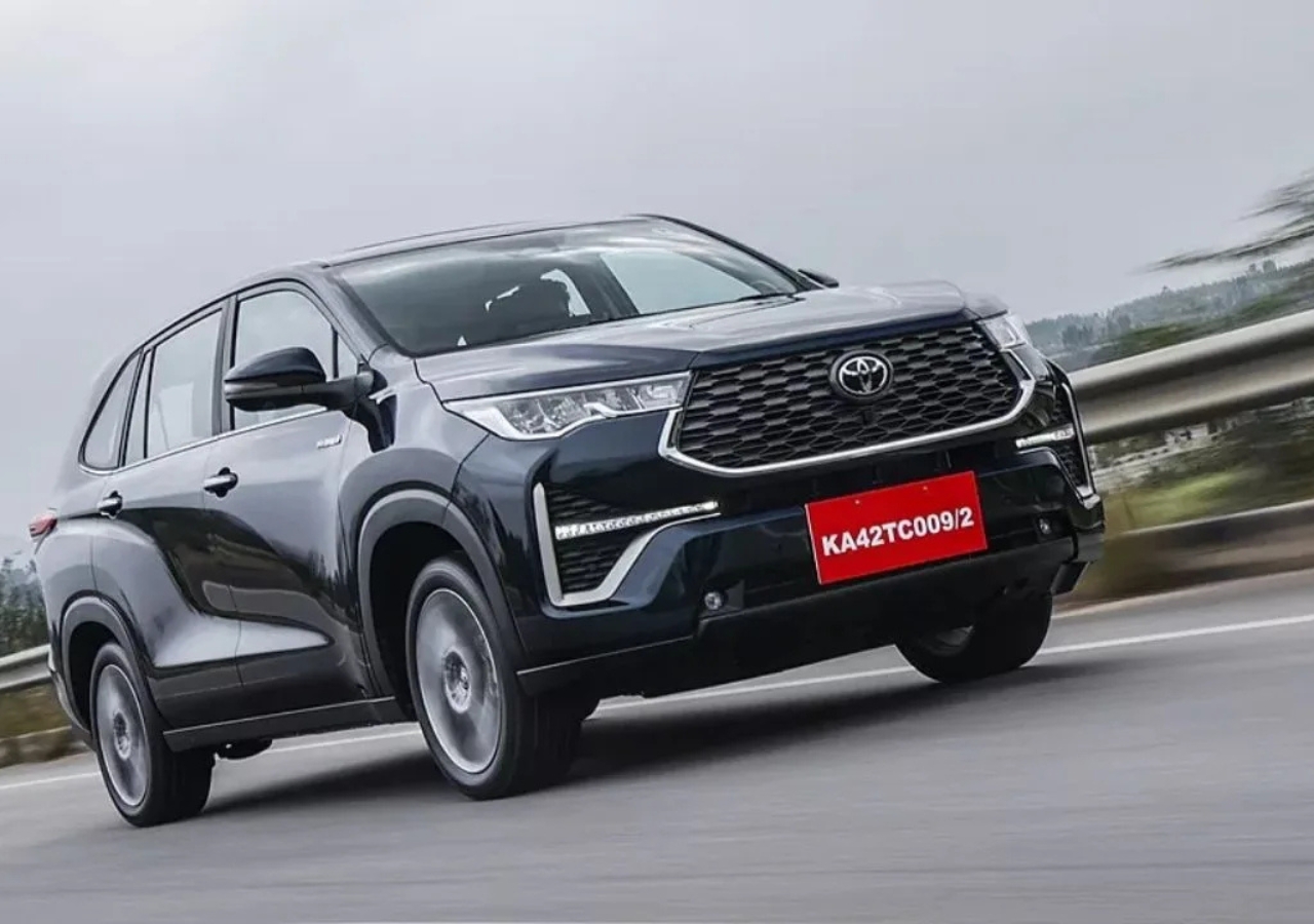 All-New Toyota Innova Hycross 2025...