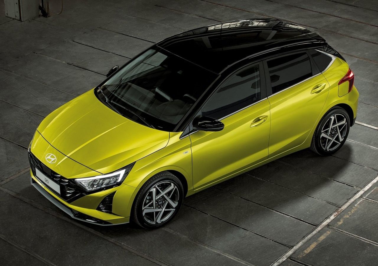 Why Hyundai i20 Sportz 2025...