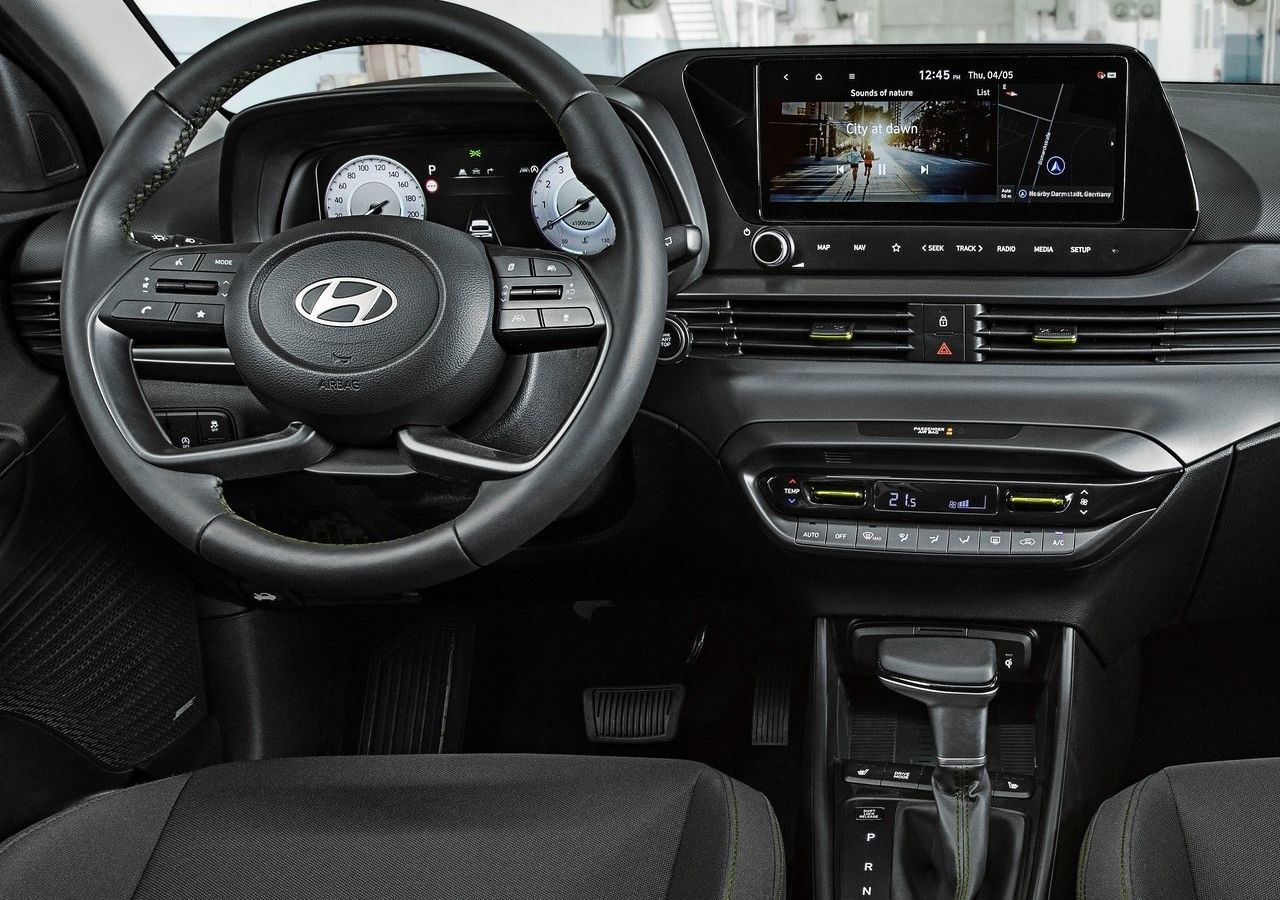 Why Hyundai i20 Sportz 2025...