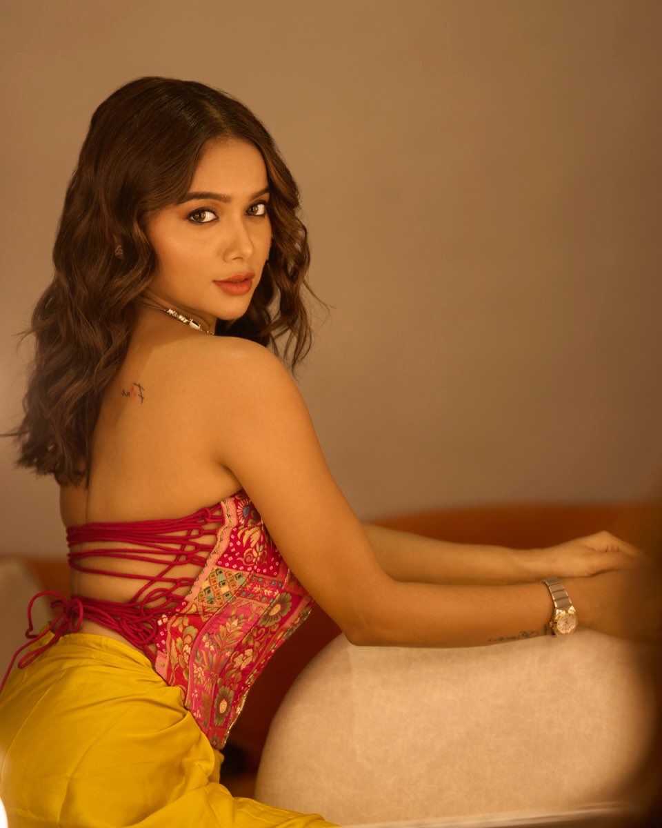 Manisha Rani Sexy Photos Set...