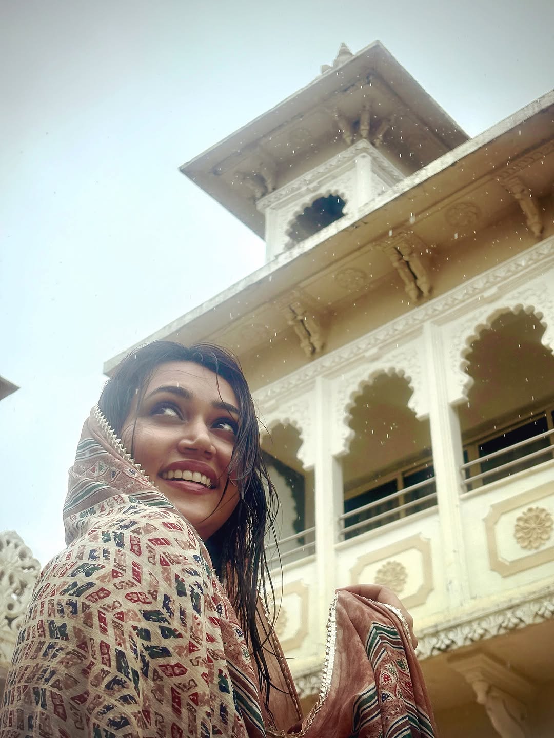 ‘Panchayat’ Star Saanvikaa Sets Internet...