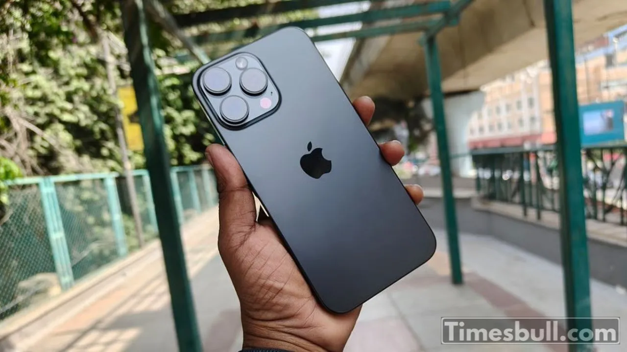 Apple Iphone 16 Pro (1)