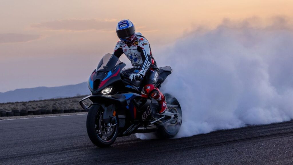 BMW S1000RR: King Of the Superbike World