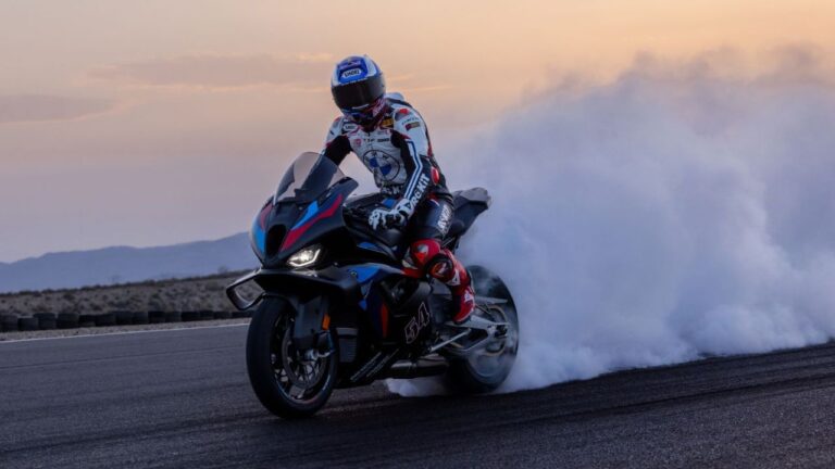 BMW S1000RR: King Of the Superbike World
