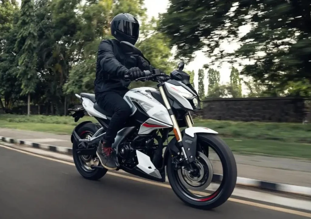 Bajaj-Pulsar-N160-2025-7