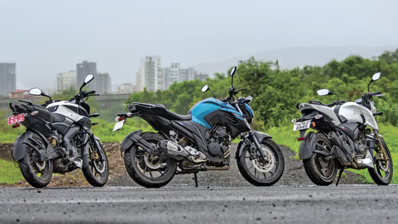 Bajaj Pulsar N250 vs