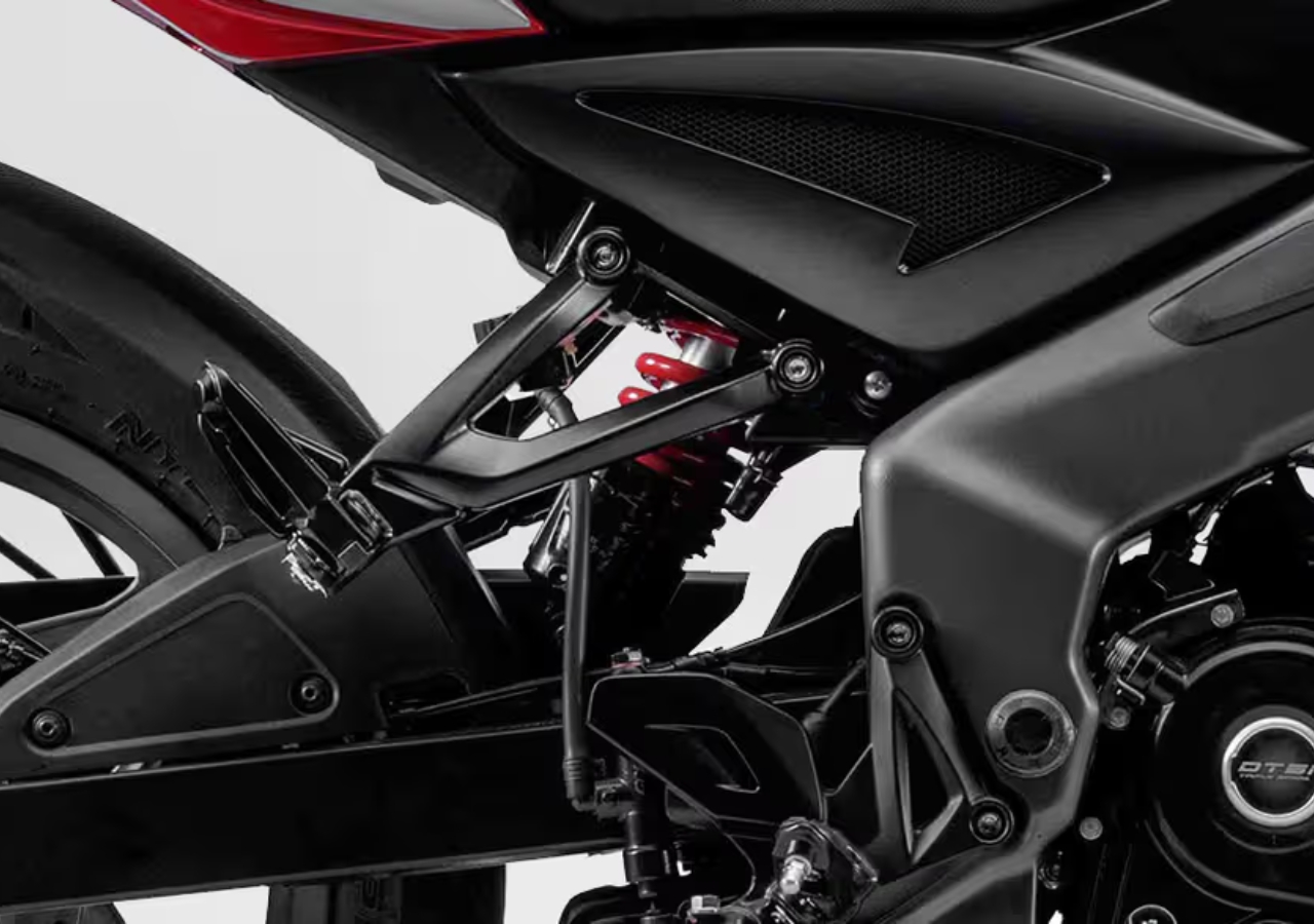 Bajaj Pulsar NS 200 2025...