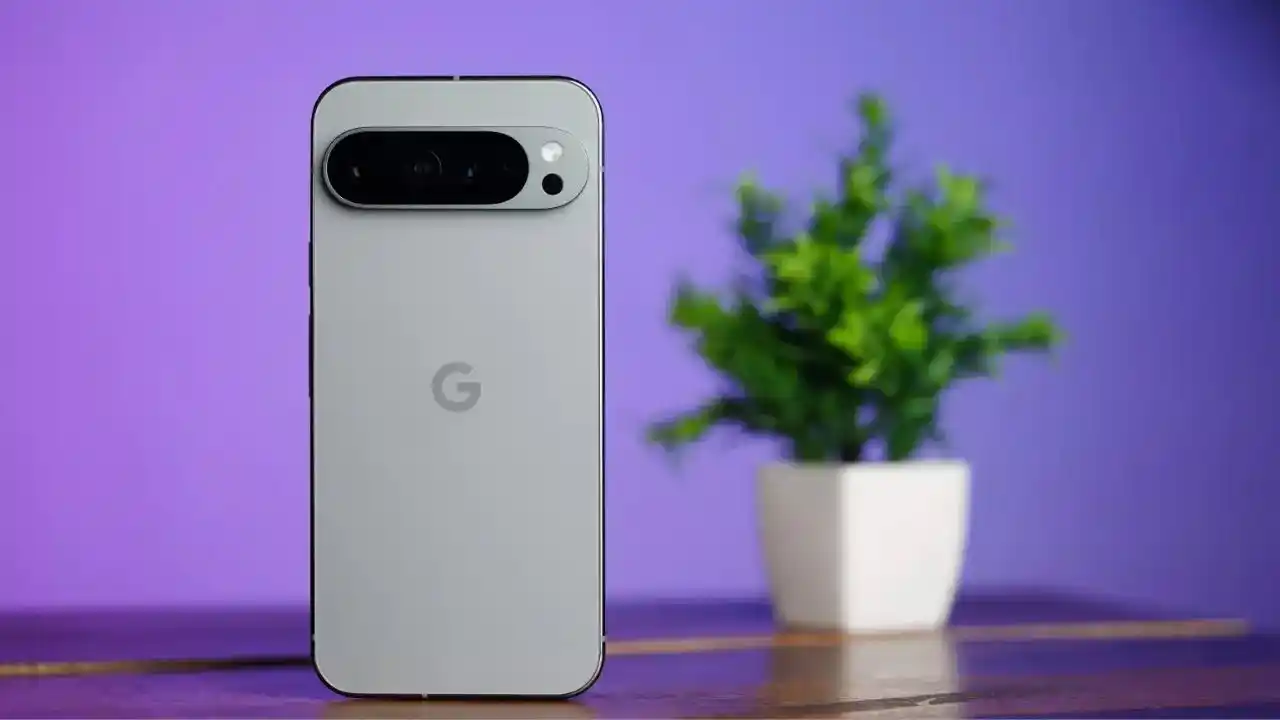 Google Pixel 10 Pro XL...