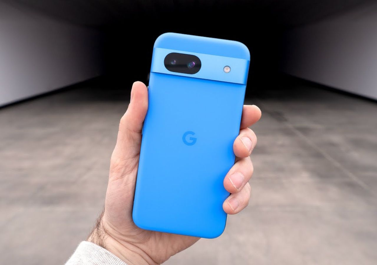 Google Pixel 8a 5G Review:...