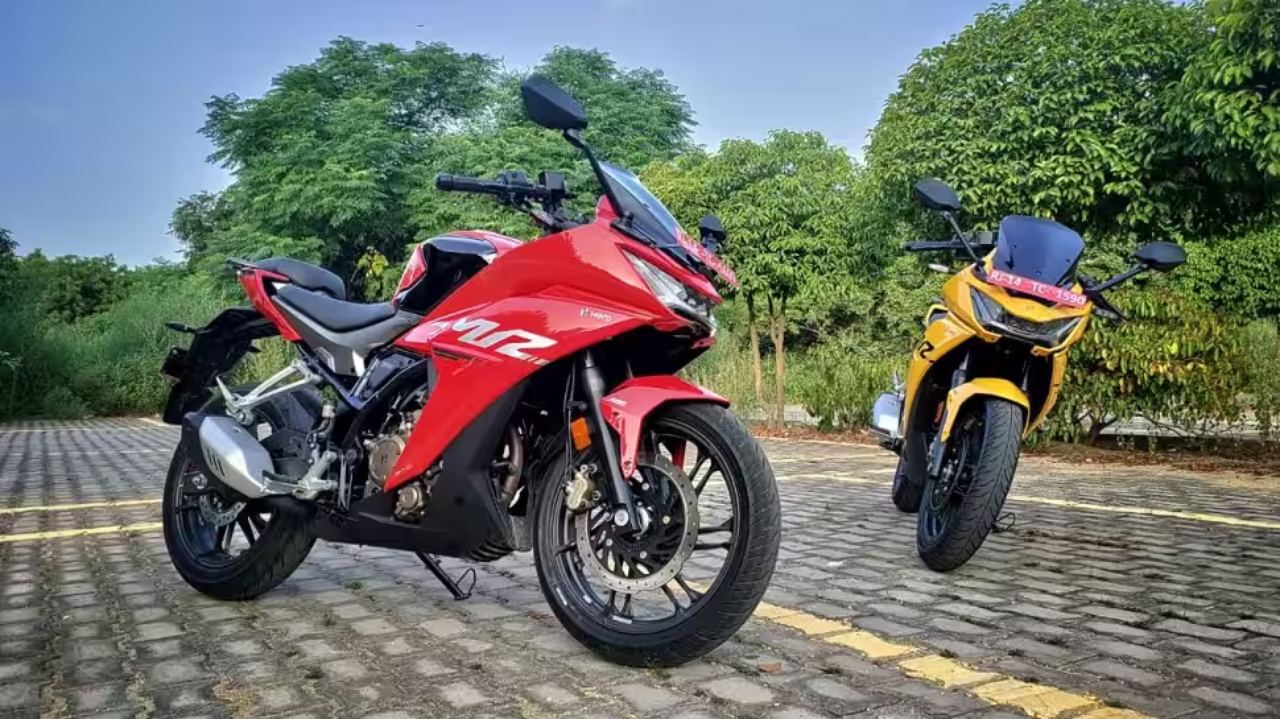 Hero Karizma XMR vs