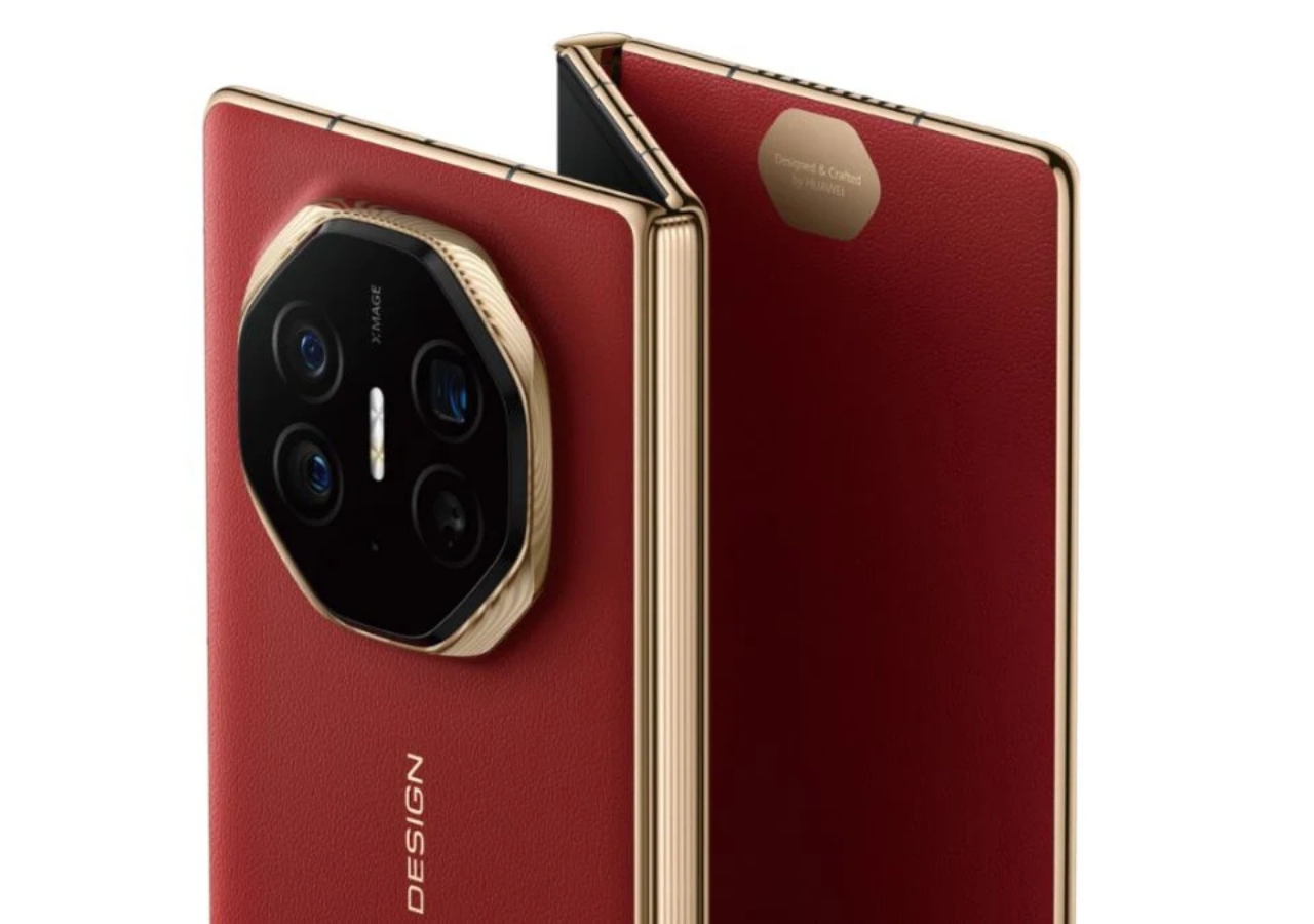 Huawei Mate XT Launched in...