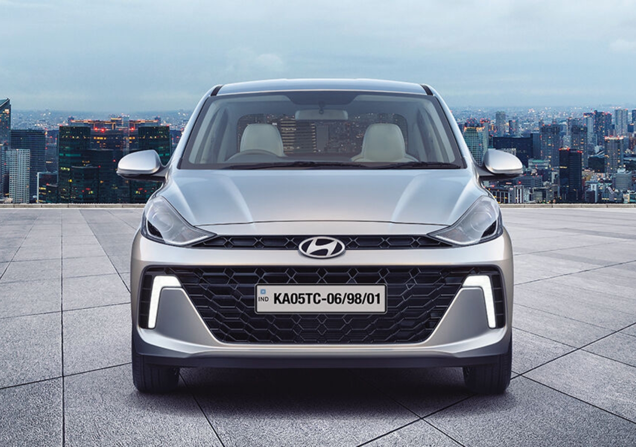 Buy Hyundai Aura 2025: Complete...