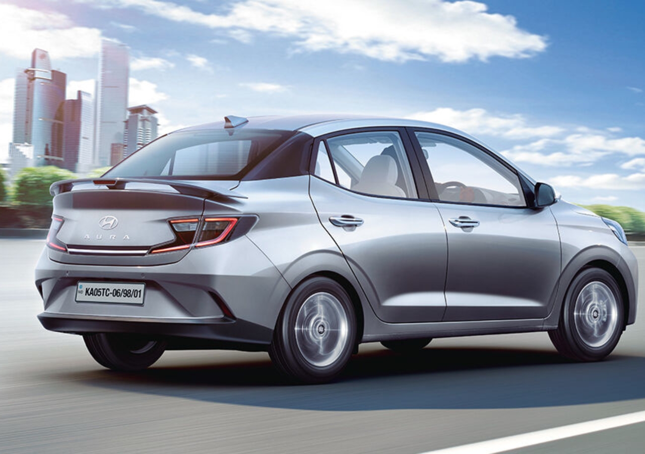 Buy Hyundai Aura 2025: Complete...