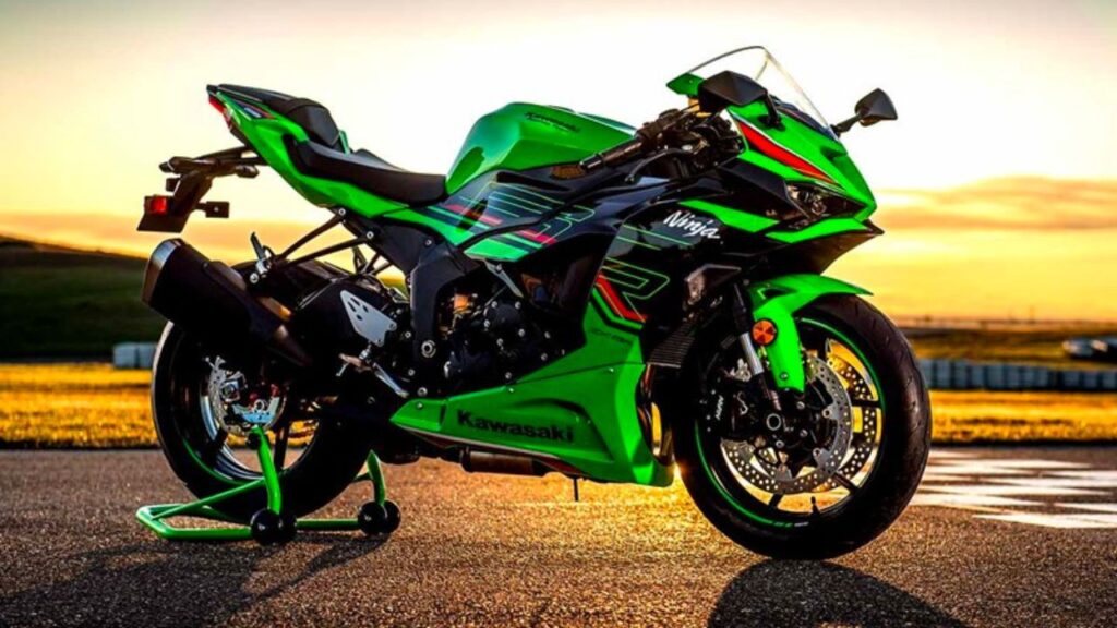 Kawasaki Ninja ZX-6R 2025 Review – Ultimate Blend of Speed & Handling