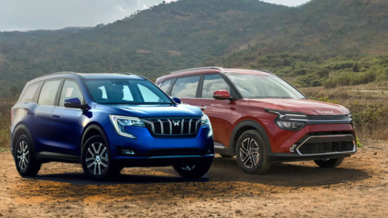 Kia Carens (Base) vs Honda WR-V (Base)