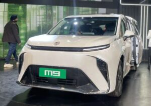 Know MG M9 2025 Features, Price & Mileage Before You Buy