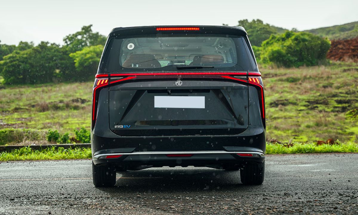 MG M9 EV